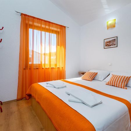 Apartments Mikulina 巴斯卡 外观 照片